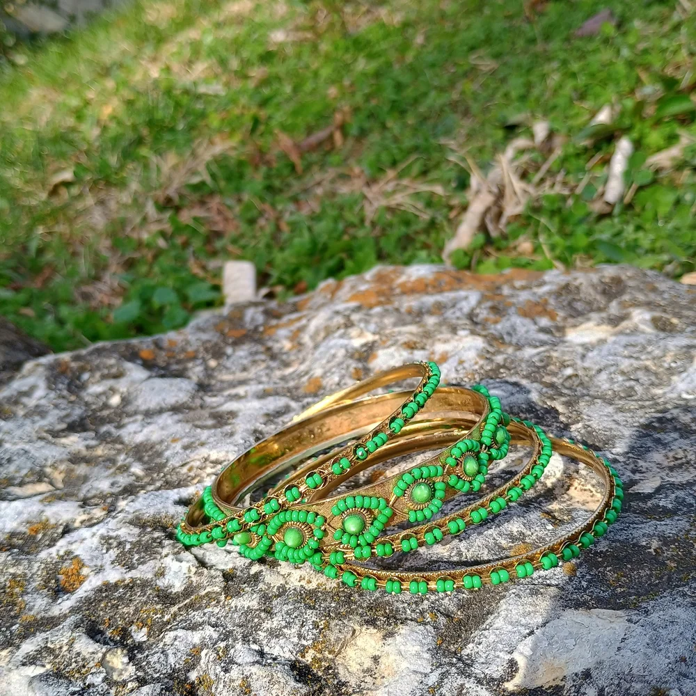Traditional green Indian churi bangle set, South Asian jewelry, Bollywood style